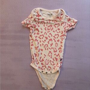 Kyte Baby Sakura Leopard Pink Leopard Print Bodysuit
